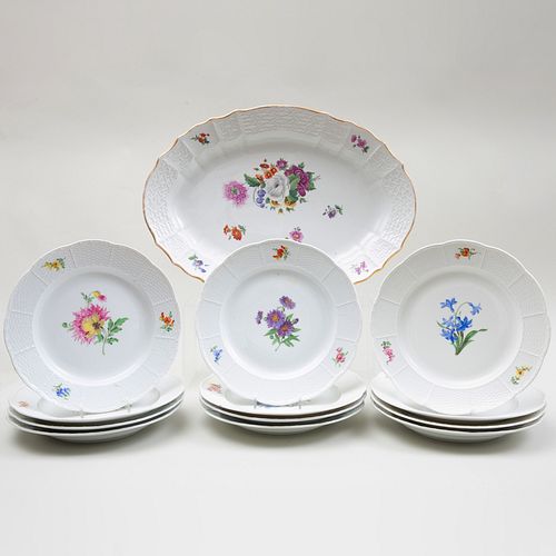 Set of Twelve Meissen Porcelain Dinner Plates and an Oval Platter