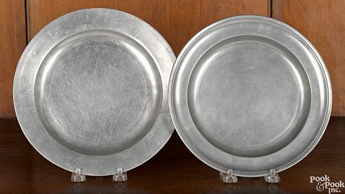 Two New York pewter plates, 18th/19th c.