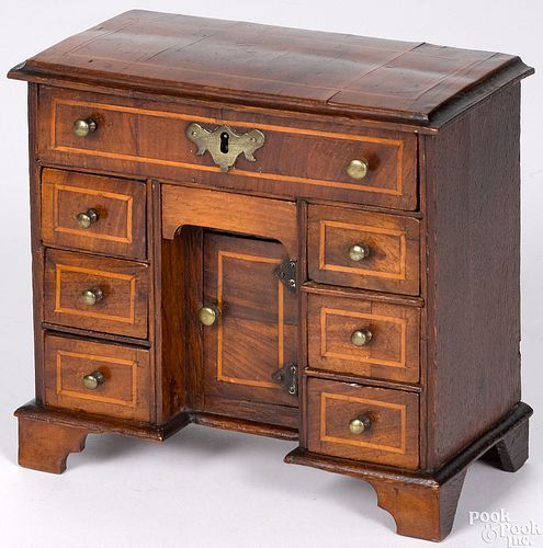 Miniature burl veneer and oak kneehole desk