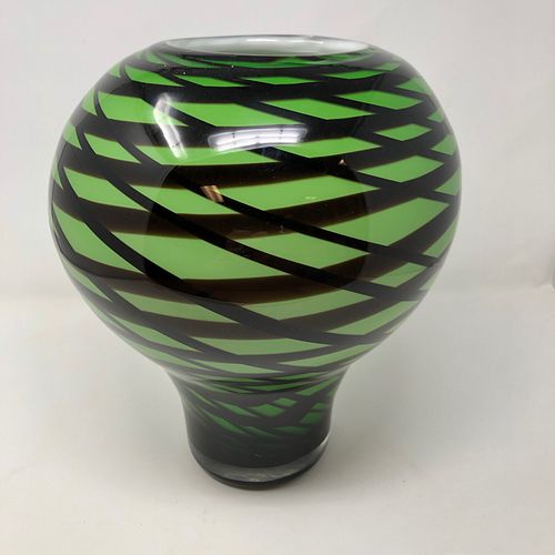 Bulb art glass vase; green with criss cross black