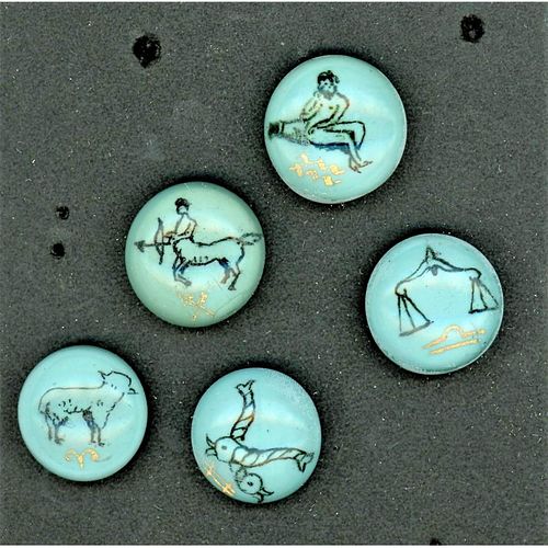 Small Card Of Scarce Paperweight Buttons