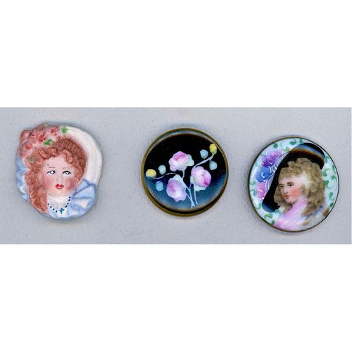 A Small Card Of Div 1 And 3 Porcelain Buttons