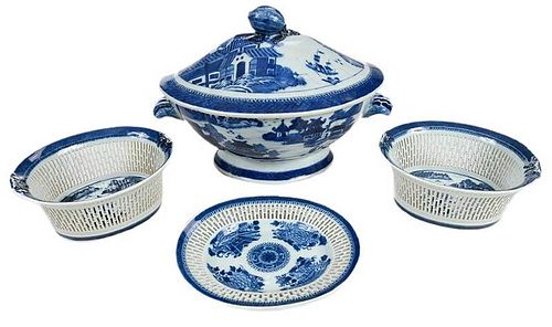 Four Canton Blue and White Porcelain Objects