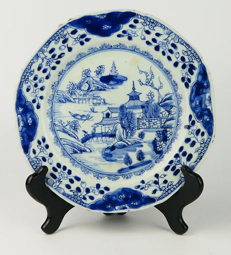 18th CENTURY CHINESE CANTON BLUE & WHITE PLATE