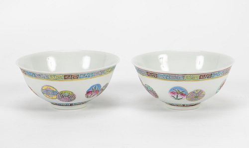 PAIR, CHINESE PORCELAIN FAMILLE ROSE BOWLS