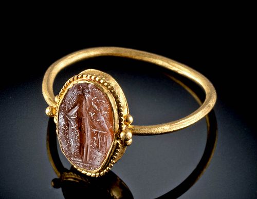 Roman Gold & Carnelian Intaglio Ring w/ Figure