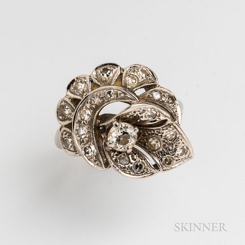 Retro 14kt White Gold and Diamond Floral Ring