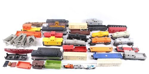 Collection Of Lionel Toy Train Cars & Accessories