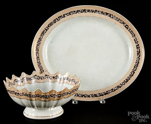 Chinese export porcelain, early 19th c., to include a scallop edged bowl, 4 3/4'' h., 10'' w.
