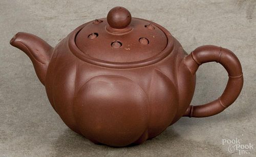 Chinese Yixing clay lotus-form teapot having a lid resembling the lotus seed pod with loose seeds