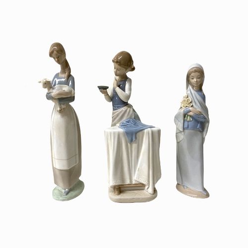 (3) Lladro Figurines