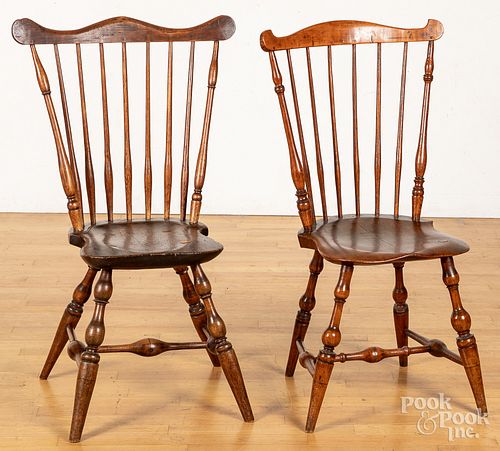 Two fanback Windsor side chairs, ca. 1790.