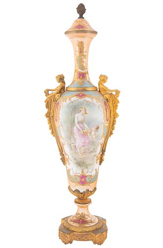 A FRENCH SEVRES STYLE ORMOLU-MOUNTED PORCELAIN AMPHORA, LATE 19TH-EARLY 20TH CENTURY