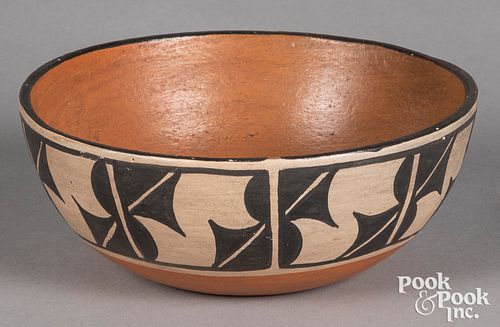 Contemporary Santo Domingo Pueblo bowl