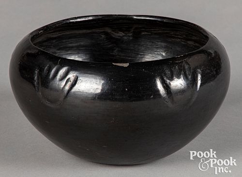 Santa Clara Pueblo Indian bowl, early 20th c.