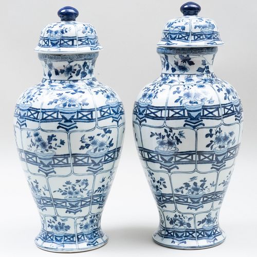 Pair of Chinese Export Blue and White Porcelain Vases and Covers, of Recent Manufacture