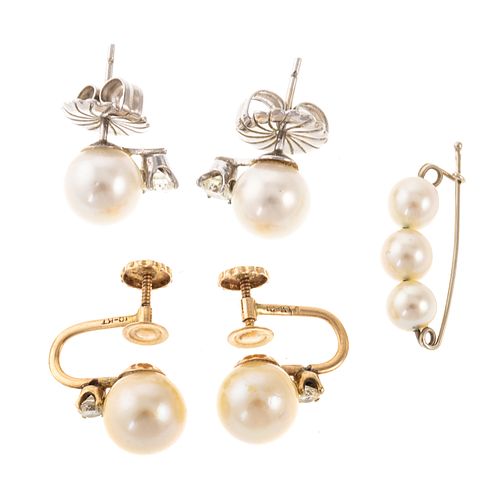 A Collection of Pearl Earrings & Pin