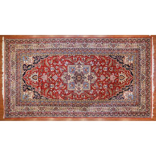 Romanian Heriz Carpet, 10 x 18.3