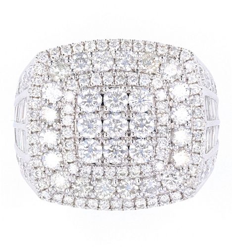 Outstanding Men's 14K Ring with 5.56ct of Diamonds