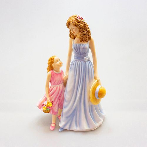 A Tender Love Hn5544 - Royal Doulton Figurine