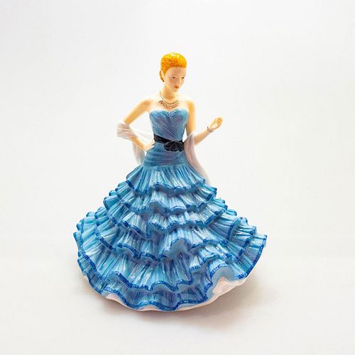 Isabella Hn5751 - Royal Doulton Figurine