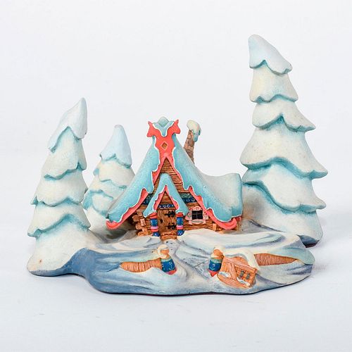 Walt Disney Classics Collection Figural, Nestled in the Snow