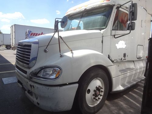 Tractocamion Freightliner CL 120 2007
