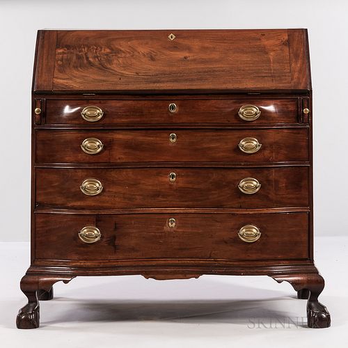 Chippendale Mahogany Oxbow Serpentine Slant-lid Desk, probably Massachusetts, late 18th century, interior central prospect door flanked