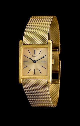 * An 18 Karat Yellow Gold Ref. 908 Wristwatch, Piaget,