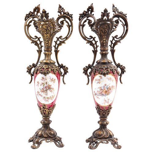 Pair of Side Ornaments, France, CA. 1900, Made of porcelain, with gold metal applications