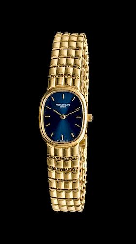 An 18 Karat Yellow Gold Ref. 4764/15 Ellipse Wristwatch, Patek Philippe,