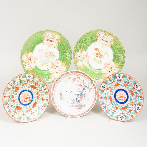 Group of Four English Porcelain Plates and Chinese Export Porcelain Plate