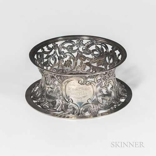 Victorian Irish Sterling Silver Dish Ring, Dublin, 1899-1900, James Wakely & Frank Clarke Wheeler, maker, with rocaille C-scrolls and a