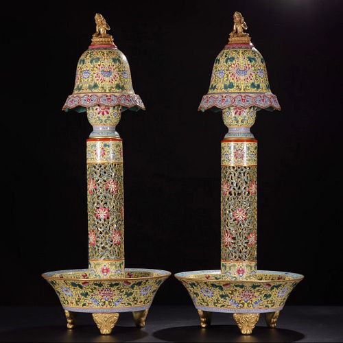 A Pair Of Chinese Yellow-Ground Gilt-Inlaid Reticulated Interlocking Lotus Tripod Porcelain Poles For Putting Prayer Beads