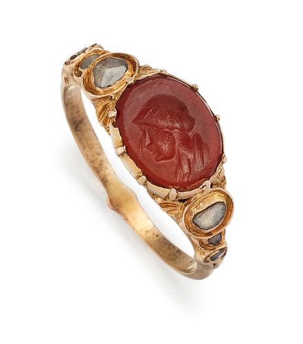 A LATE 18TH/EARLY 19TH CENTURY INTAGLIO RING, the oval inta