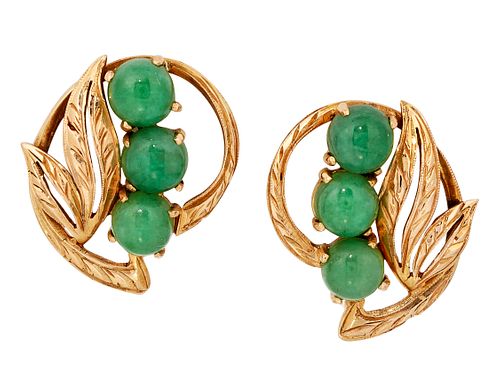 A PAIR OF 14K JADE EARRINGS, set with three round jade cabo