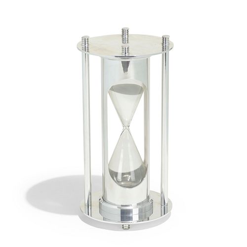 1970s, Monumental hourglass