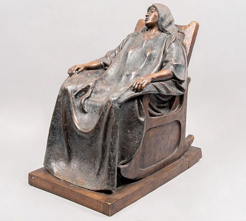 VÍCTOR HUGO CASTAÑEDA. Mujer sentada en mecedora. Fundición en bronce patinado. Con certificado. 53 cm de altura.