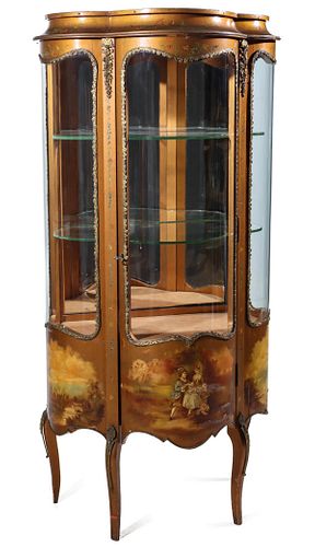 AN EARLY 20TH C. VERNIS MARTIN STYLE VITRINE - AS FOUND
