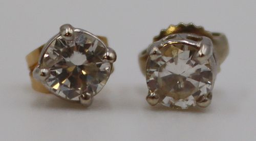 JEWELRY. 14kt Gold Diamond Stud Earrings.