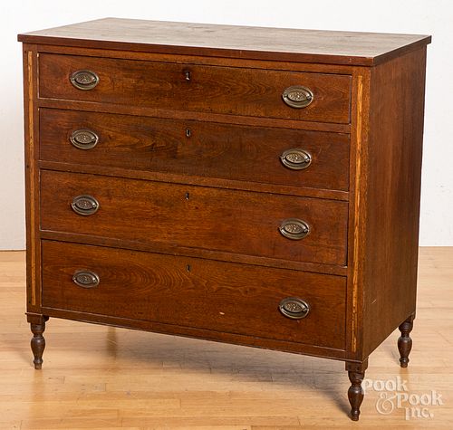 Sheraton walnut chest of drawers, early 19th c.