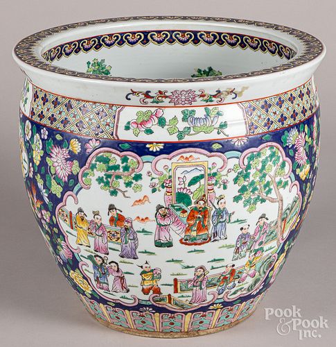 Chinese porcelain jardiniÃ¨re, 20th c.