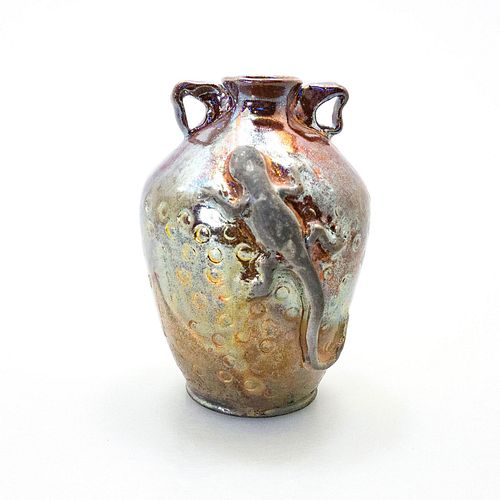 Lizard jug with two handles