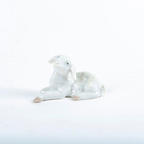 Lladro Porcelain Figurine, Little Lamb 01005750
