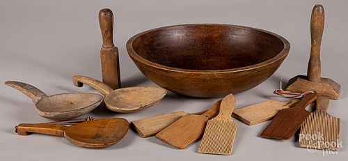 Group woodenware