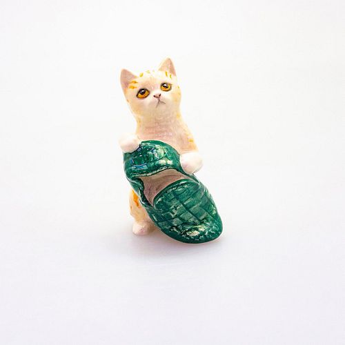 Royal Doulton Figurine, Cat with Slipper