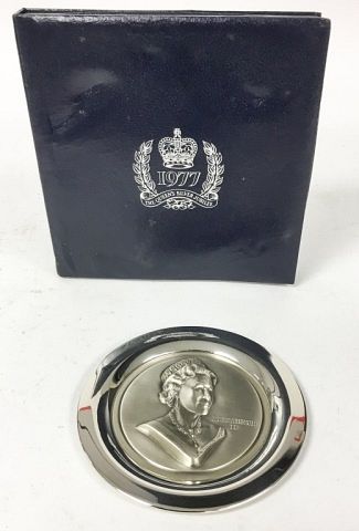 Queen Elizabeth Silver Jubilee Plate 1977