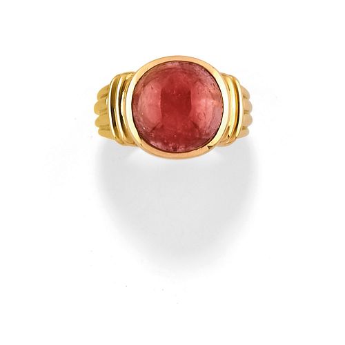 A 18K yellow gold and tourmaline ring