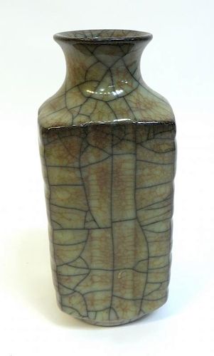Ge Type Glaze Vase