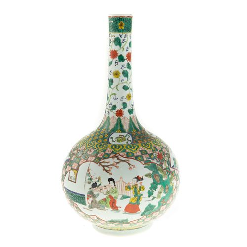 Chinese Export Famille Verte Long Neck Vase